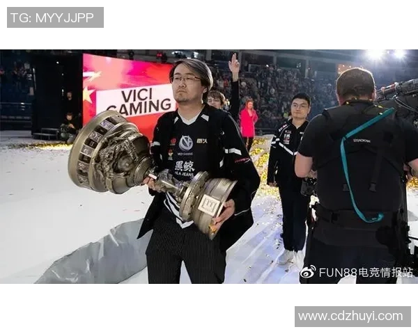 成都羽毛球队以88分领跑大师赛积分榜展现强劲实力